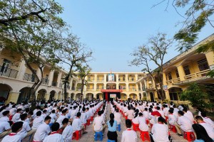 AN TOÀN GIAO THÔNG CHO NỤ CƯỜI NGÀY MAI TẠI TRƯỜNG THCS HỒNG HÀ - TX SƠN TÂY - HÀ NỘI
